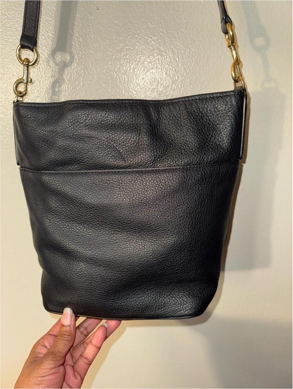 Marc Jacobs Gotham Black Pebbled Leather Bucket Bag - Picture 5 of 13